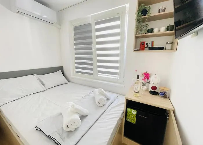 The Secret Tale شقة