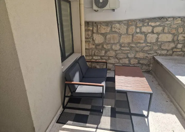 The Secret Tale فارنا